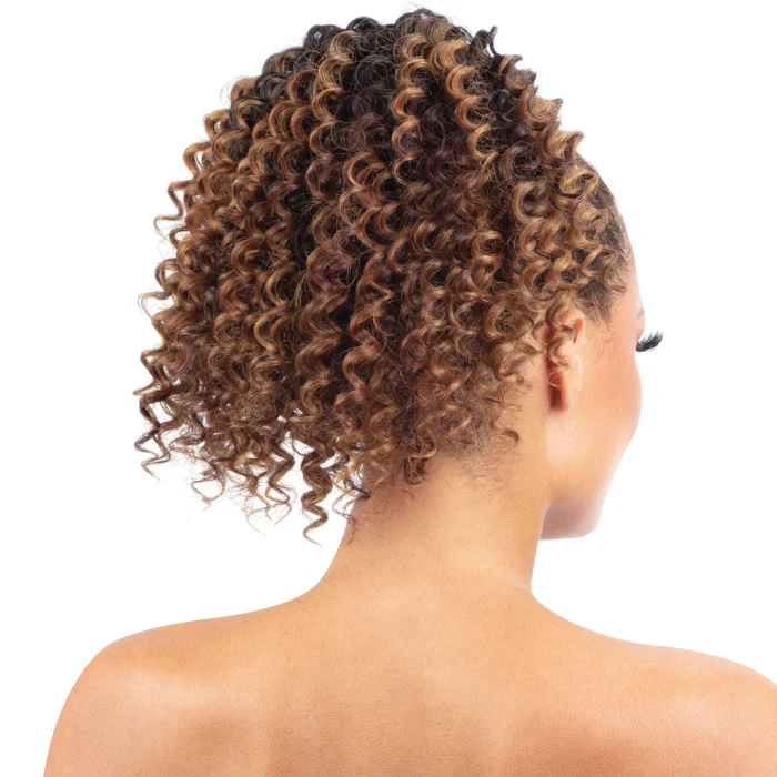 Model Model Miss Divine Human Hair Blend Drawstring Ponytail - WAND CURL - Image 3