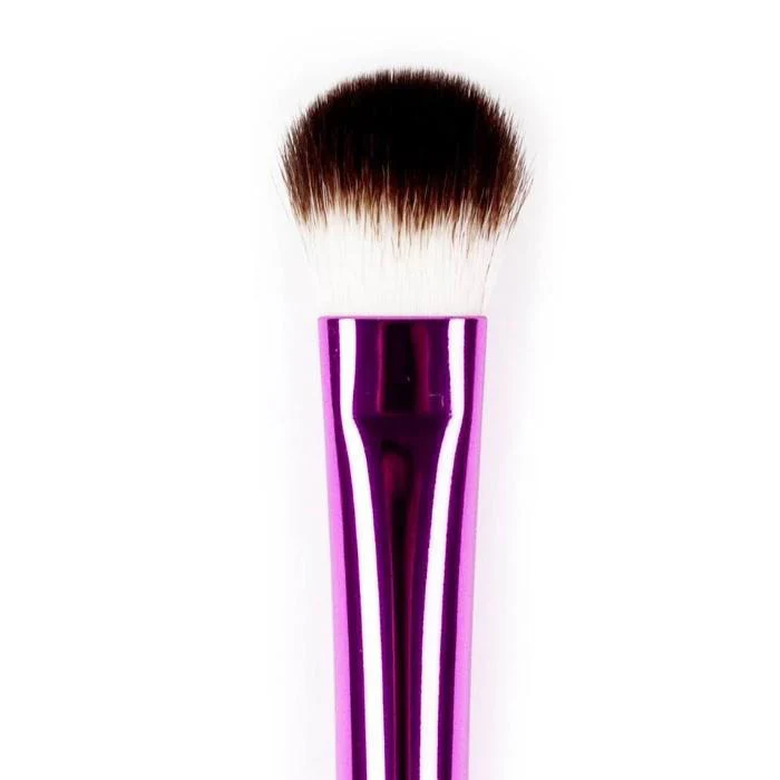 Ruby Kisses By Kiss Large Eyeshadow Brush - Image 2